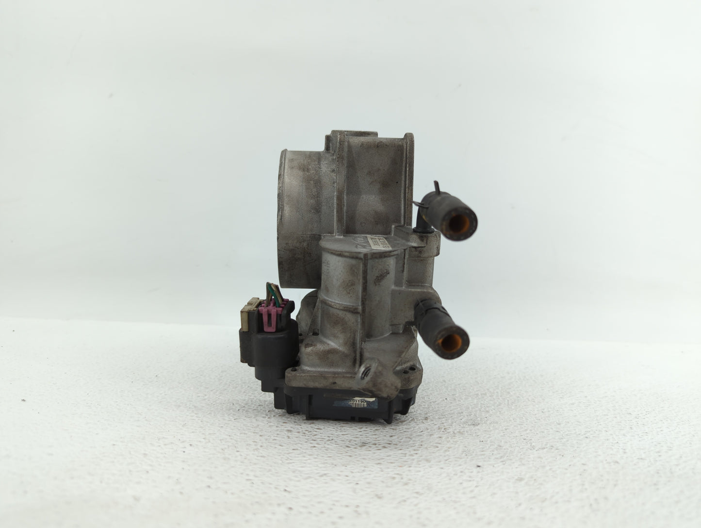 2011-2013 Kia Sorento Throttle Body P/N:28099075 35100-3C700 Fits Fits 2010 2011 2012 2013 2014 OEM Used Auto Parts - Oemuse