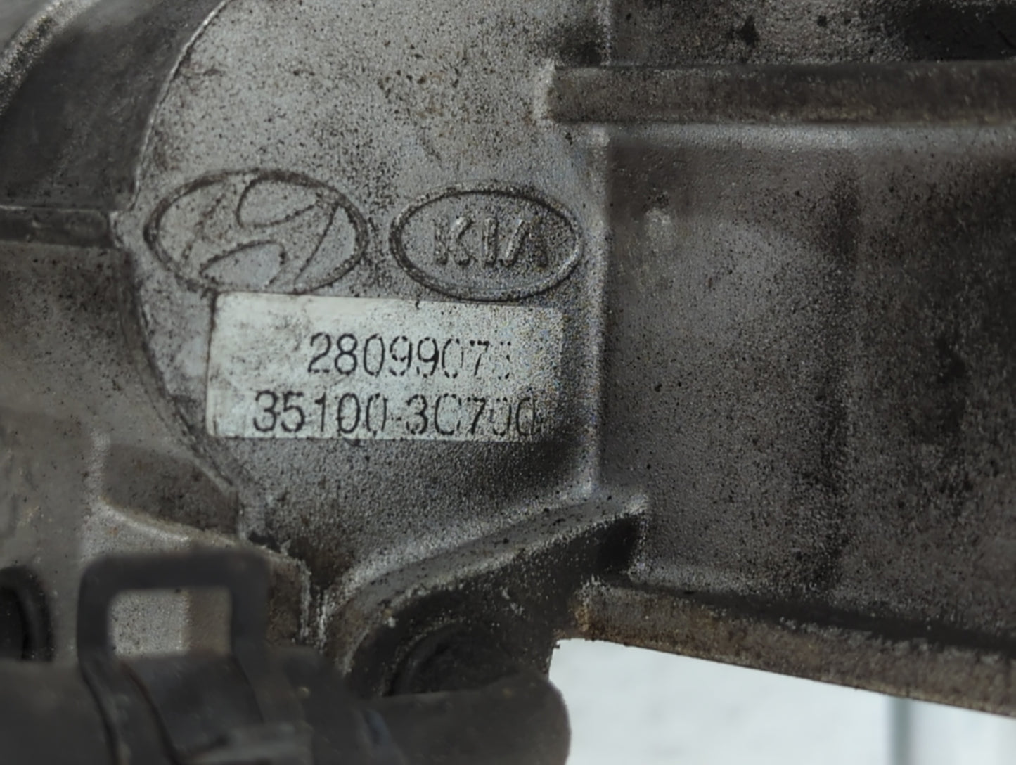 2011-2013 Kia Sorento Throttle Body P/N:28099075 35100-3C700 Fits Fits 2010 2011 2012 2013 2014 OEM Used Auto Parts - Oemuse