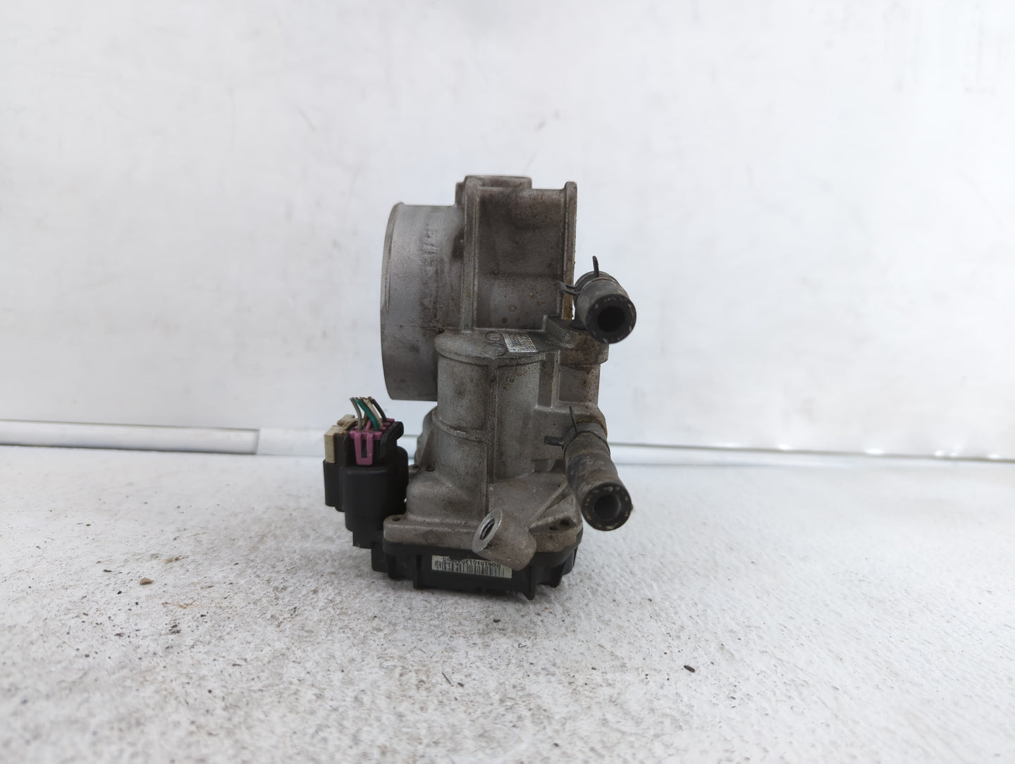 2011-2013 Kia Sorento Throttle Body P/N:28099075 35100-3C700 Fits Fits 2010 2011 2012 2013 2014 OEM Used Auto Parts - Oemuse
