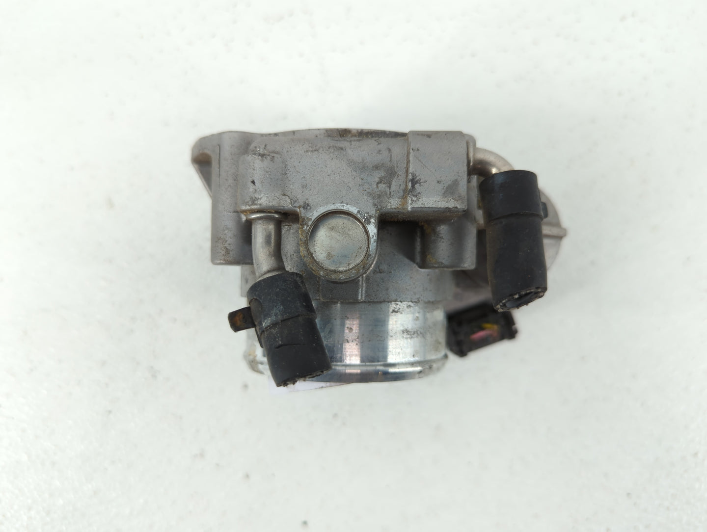 2011-2013 Kia Sorento Throttle Body P/N:35100-25400 35100-25200 Fits Fits 2006 2007 2008 2009 2010 2011 2012 2013 OEM Used A
