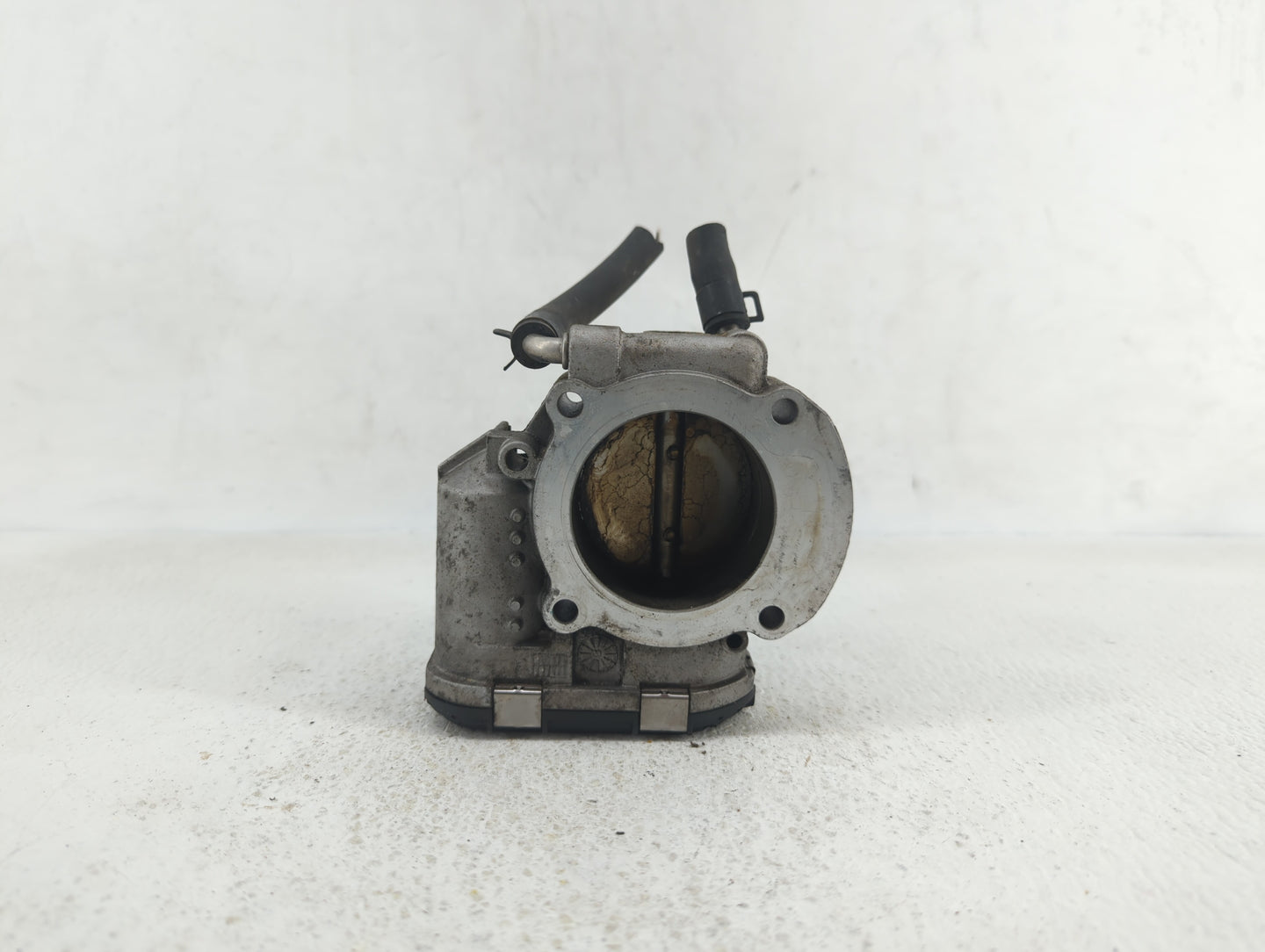 2011-2013 Kia Sorento Throttle Body P/N:35100-25400 35100-25200 Fits Fits 2006 2007 2008 2009 2010 2011 2012 2013 OEM Used A
