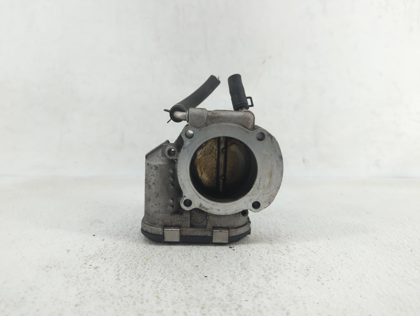 2011-2013 Kia Sorento Throttle Body P/N:35100-25400 35100-25200 Fits Fits 2006 2007 2008 2009 2010 2011 2012 2013 OEM Used A