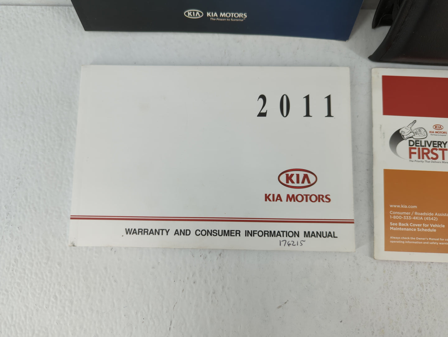 2011 Kia Sorento Owners Manual Book Guide OEM Used Auto Parts - Oemusedautoparts1.com