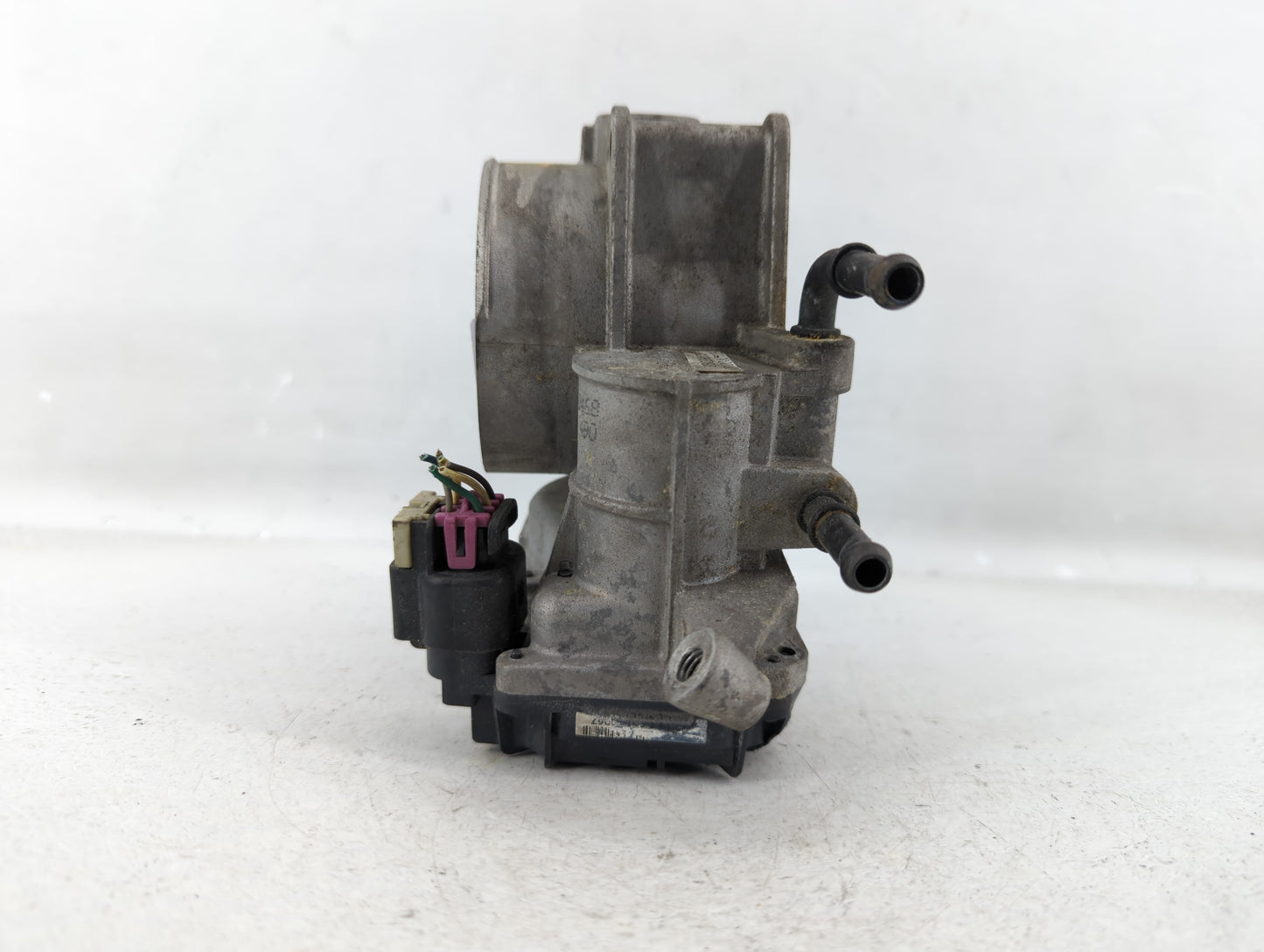 2011-2013 Kia Sorento Throttle Body P/N:35100-3C700 Fits Fits 2010 2011 2012 2013 2014 OEM Used Auto Parts - Oemusedautopart