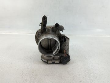 2011-2013 Kia Sorento Throttle Body P/N:35100-25400 Fits Fits 2006 2007 2008 2009 2010 2011 2012 2013 OEM Used Auto Parts - 