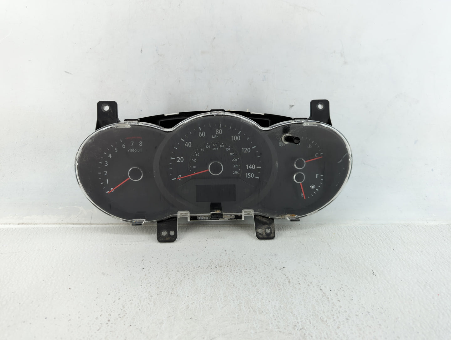 2011-2013 Kia Sorento Instrument Cluster Speedometer Gauges P/N:A2C53311478 Fits Fits 2011 2012 2013 OEM Used Auto Parts - O