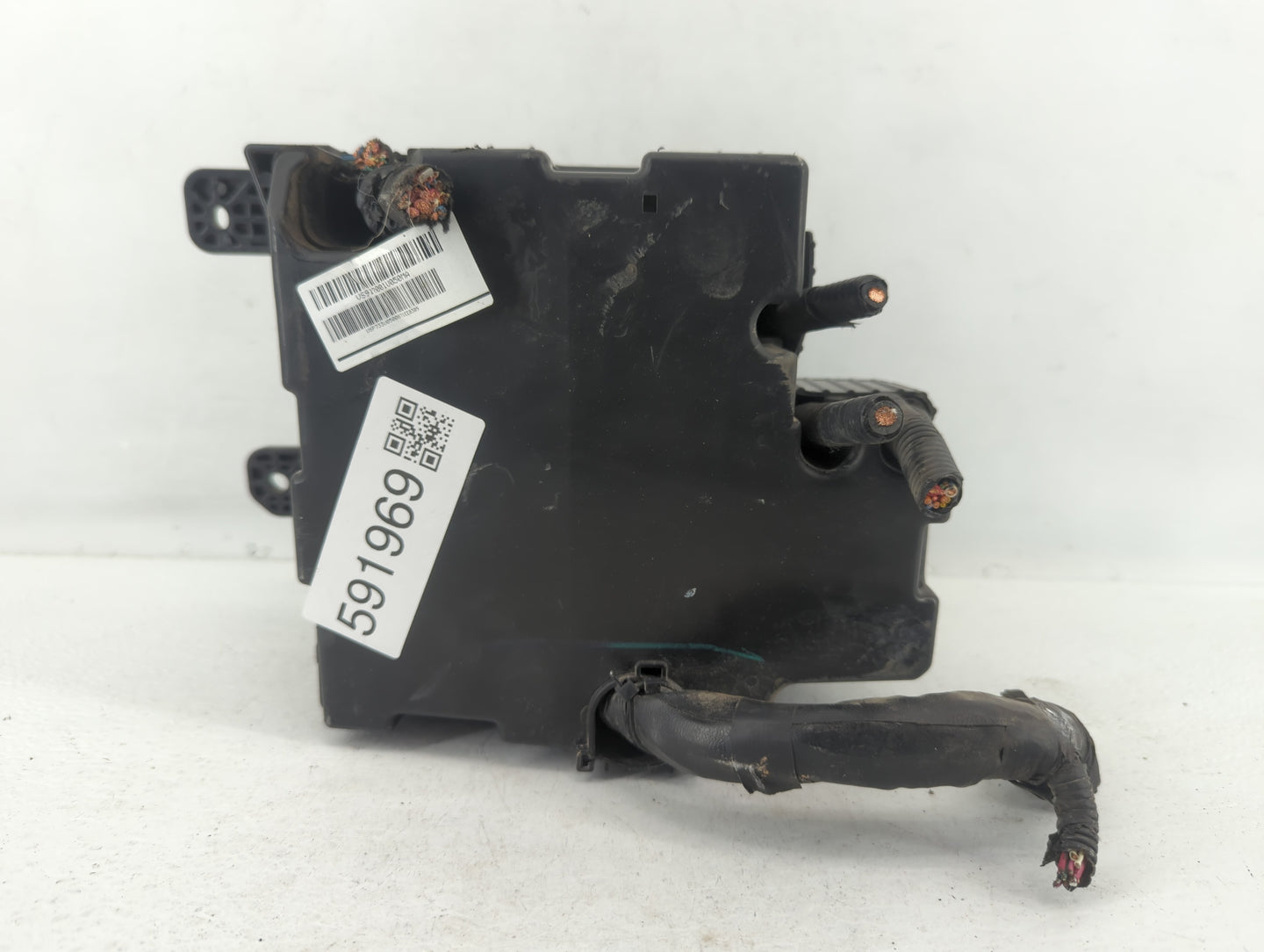 2011-2013 Kia Sorento Fusebox Fuse Box Panel Relay Module P/N:91941-2P020 Fits Fits 2011 2012 2013 OEM Used Auto Parts - Oem