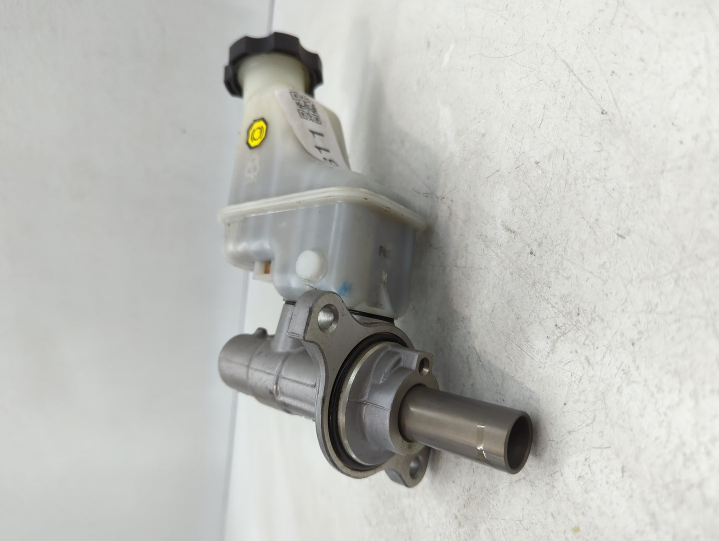 2011-2013 Kia Sorento Brake Master Cylinder 610311 - Oemusedautoparts1.com
