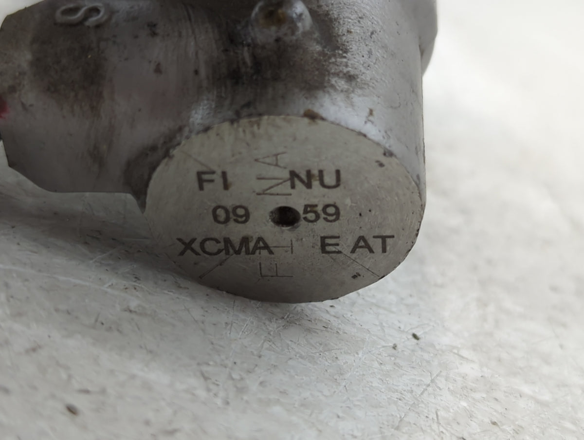2011-2013 Kia Sorento Brake Master Cylinder 610459 - Oemusedautoparts1.com