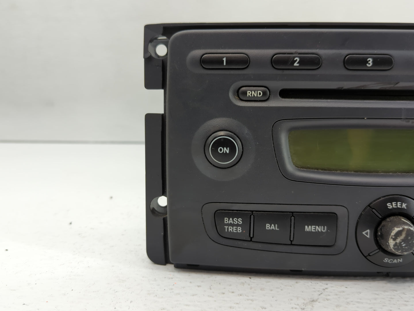 2011 Kia Sorento Radio AM FM Cd Player Receiver Replacement P/N:A 451 820 3579 / 001 Fits OEM Used Auto Parts - Oemusedautop