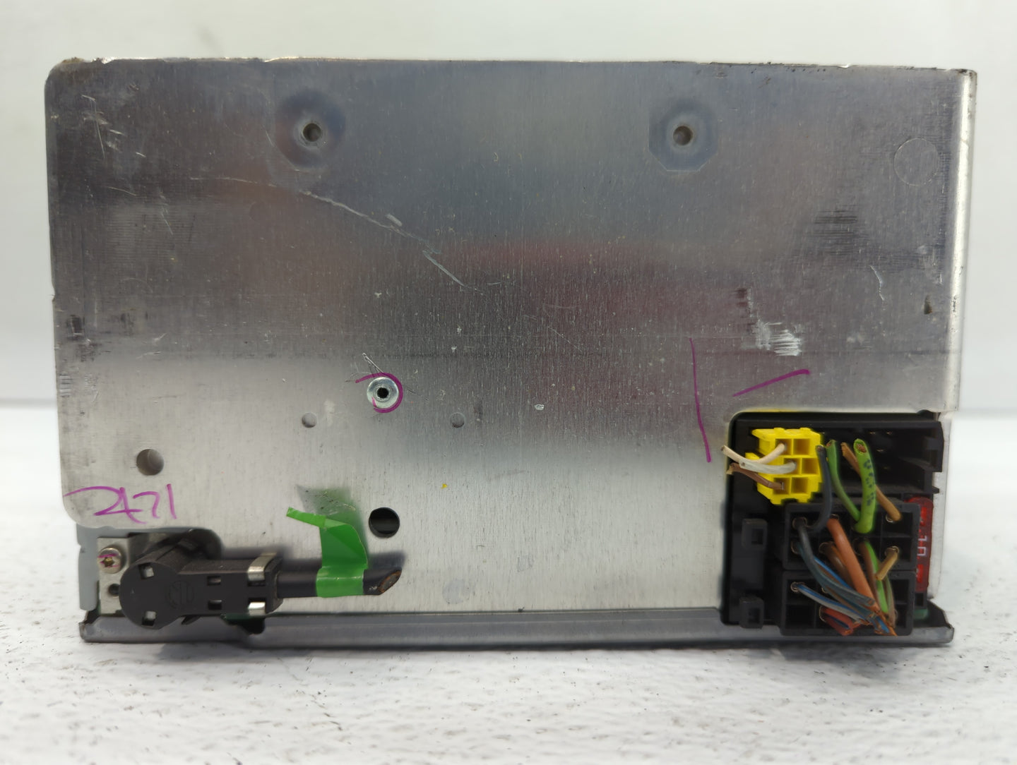 2011 Kia Sorento Radio AM FM Cd Player Receiver Replacement P/N:A 451 820 3579 / 001 Fits OEM Used Auto Parts - Oemusedautop