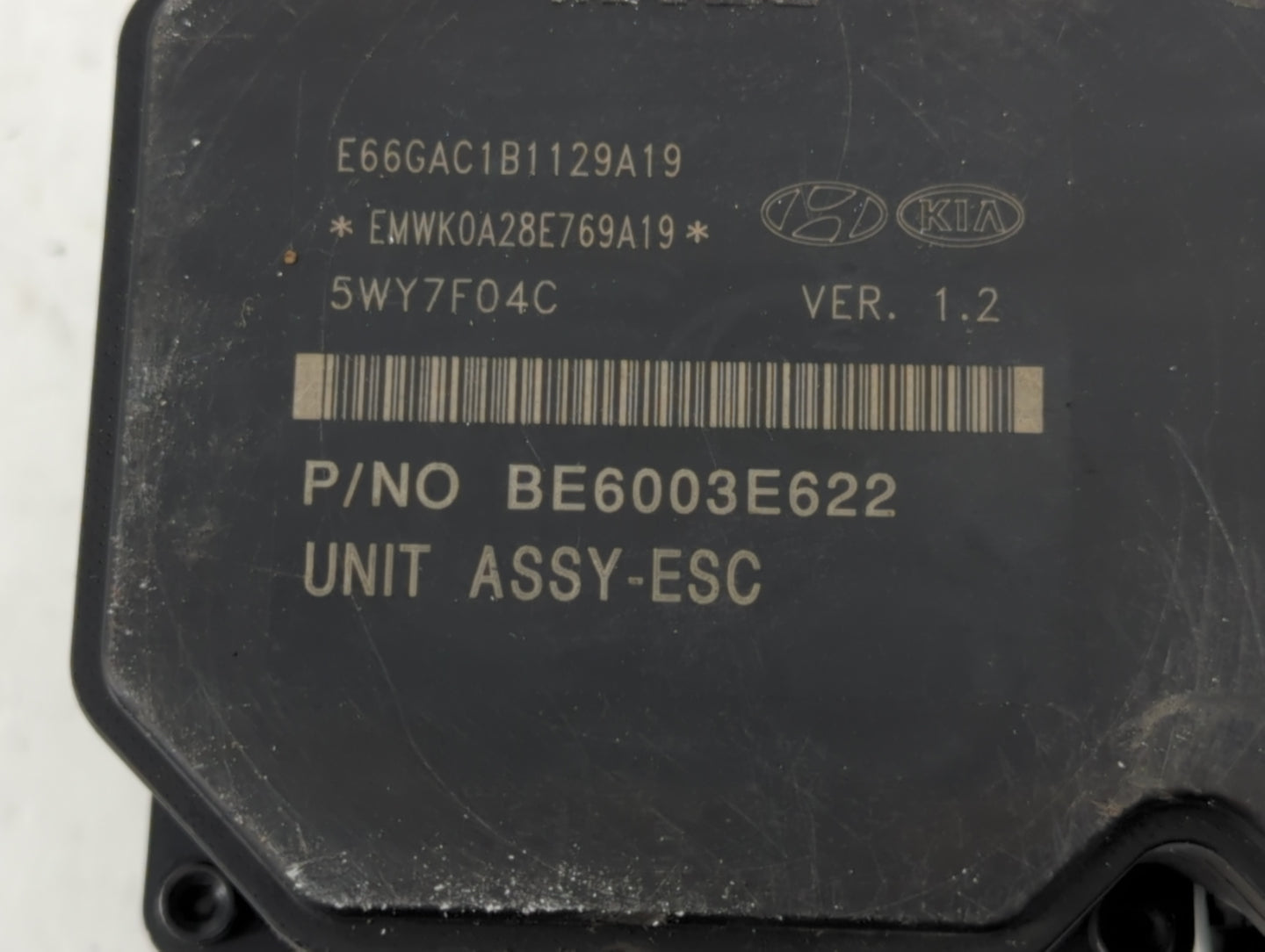 2011-2013 Kia Sorento ABS Pump Control Module Replacement P/N:BE6003E622 Fits Fits 2011 2012 2013 OEM Used Auto Parts - Oemu