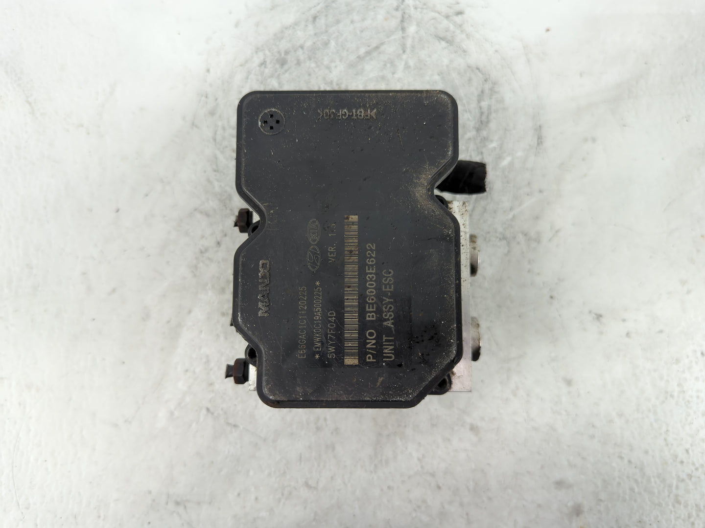 2011-2013 Kia Sorento ABS Pump Control Module Replacement P/N:BE6003E622 Fits Fits 2011 2012 2013 OEM Used Auto Parts - Oemu