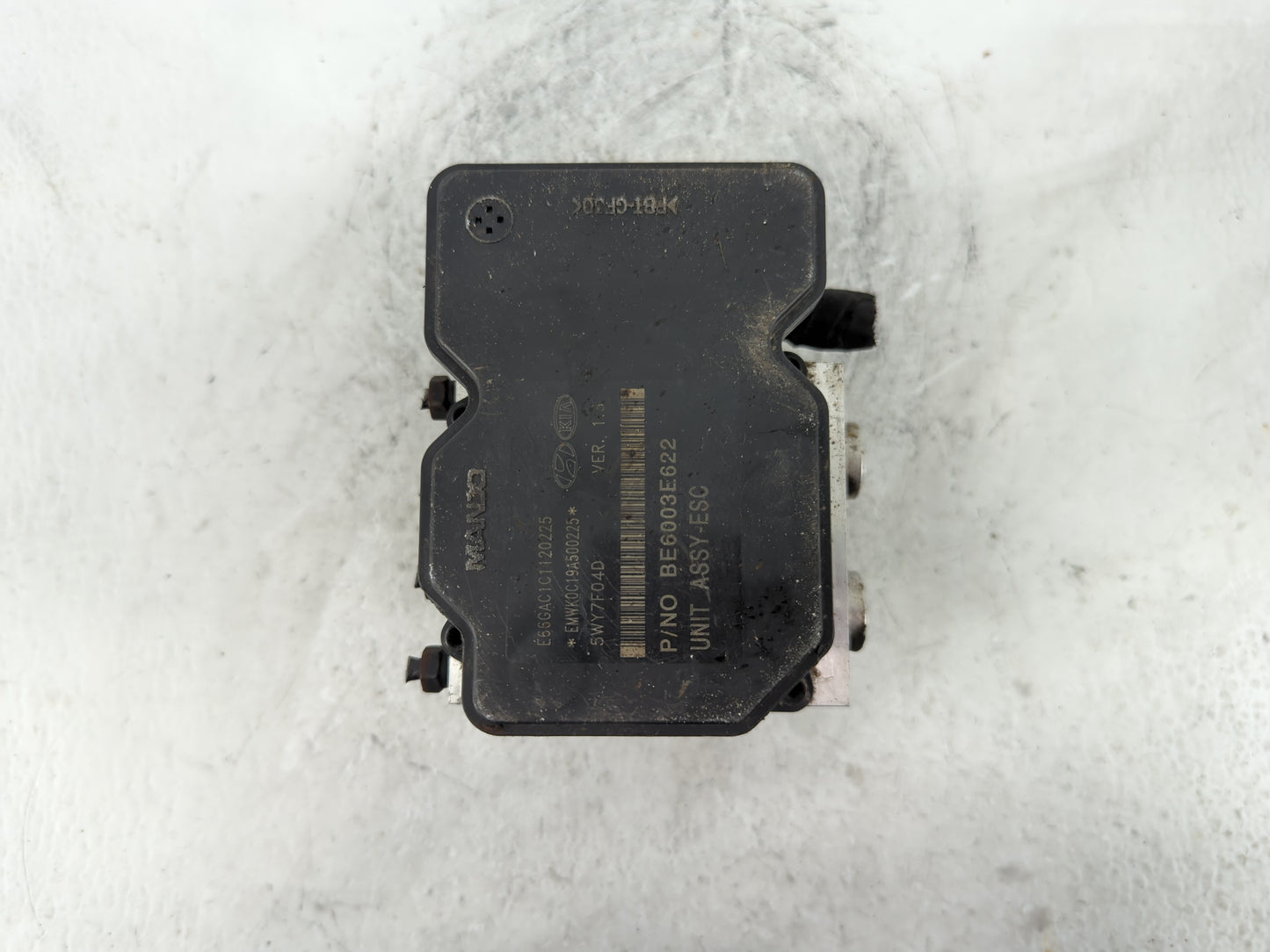 2011-2013 Kia Sorento ABS Pump Control Module Replacement P/N:BE6003E622 Fits Fits 2011 2012 2013 OEM Used Auto Parts - Oemu