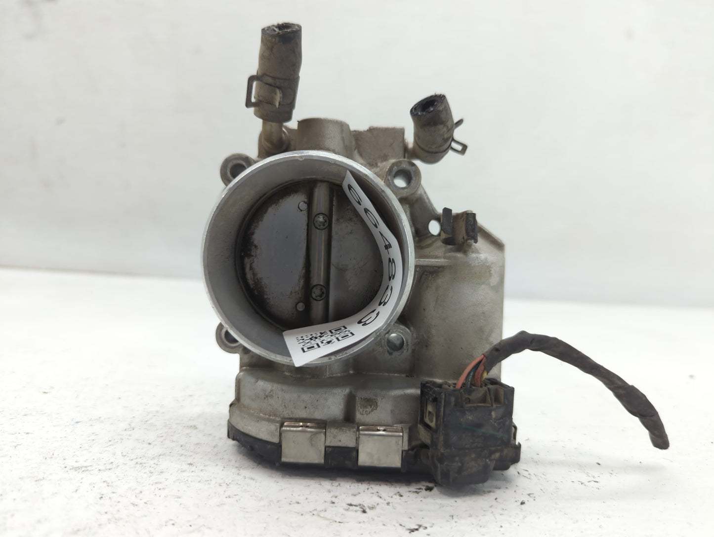 2011-2013 Kia Sorento Throttle Body P/N:35100-25400 Fits Fits 2006 2007 2008 2009 2010 2011 2012 2013 OEM Used Auto Parts - 