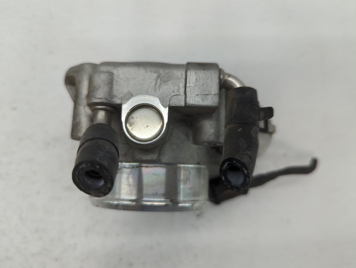 2011-2013 Kia Sorento Throttle Body P/N:35100-25400 Fits Fits 2006 2007 2008 2009 2010 2011 2012 2013 OEM Used Auto Parts - 