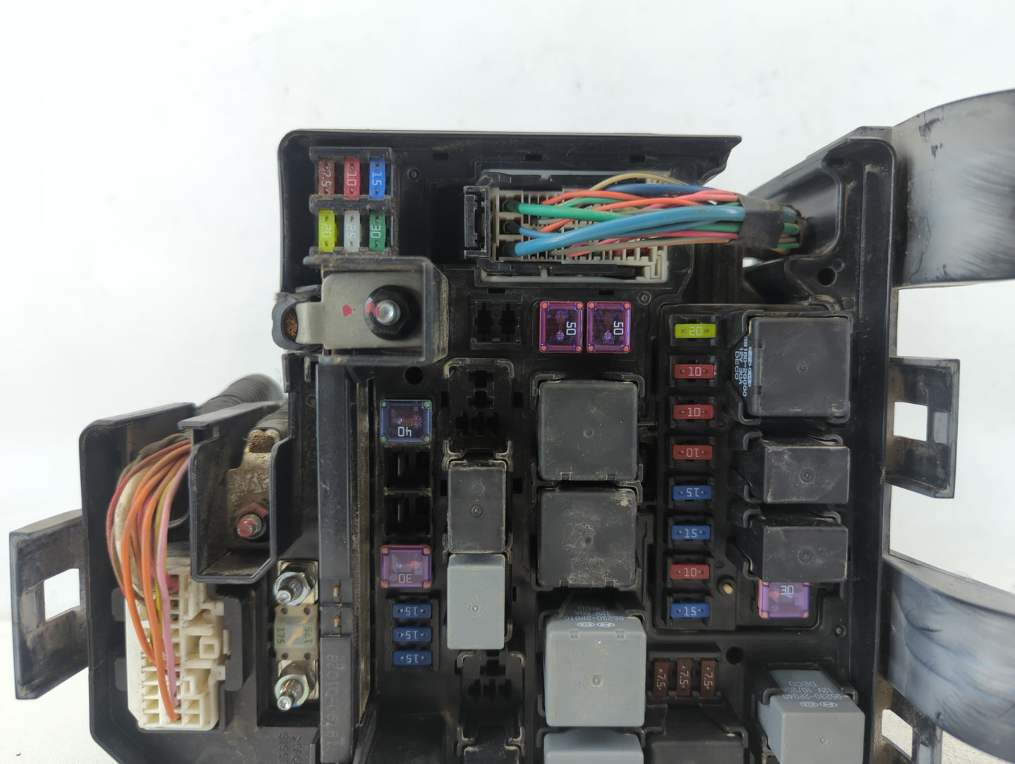 2011-2013 Kia Sorento Fusebox Fuse Box Panel Relay Module P/N:91941-2P020 Fits Fits 2011 2012 2013 OEM Used Auto Parts - Oem