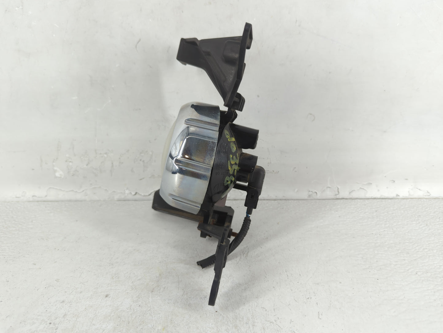 2011-2013 Kia Sorento Driver Left Oem Front Light Lamp - Oemusedautoparts1.com