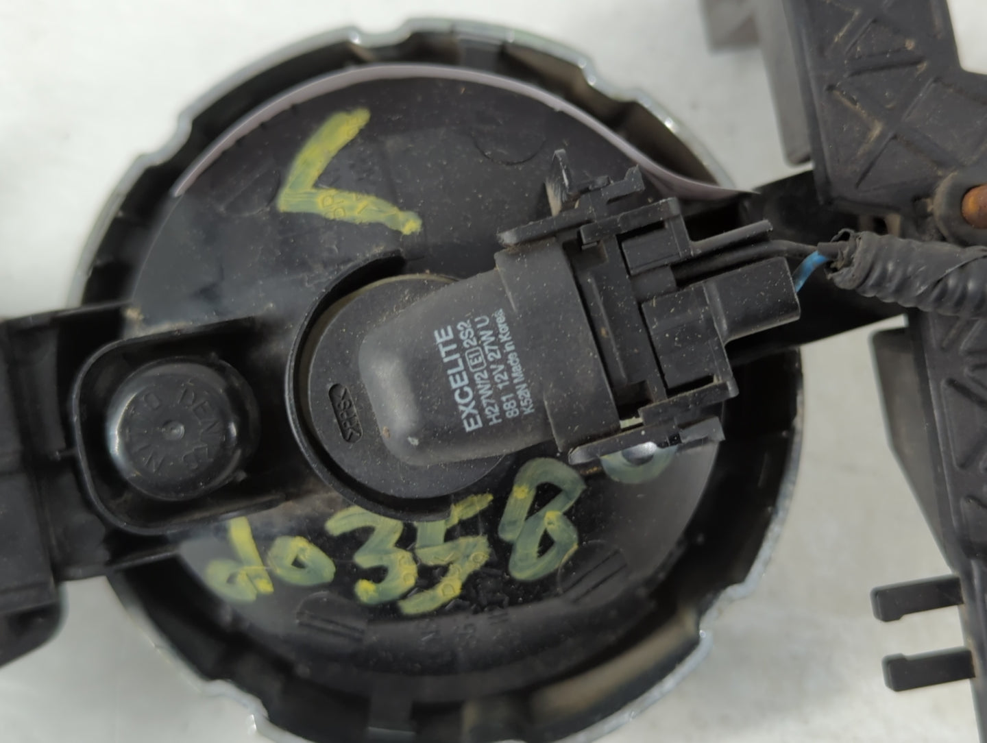 2011-2013 Kia Sorento Driver Left Oem Front Light Lamp - Oemusedautoparts1.com