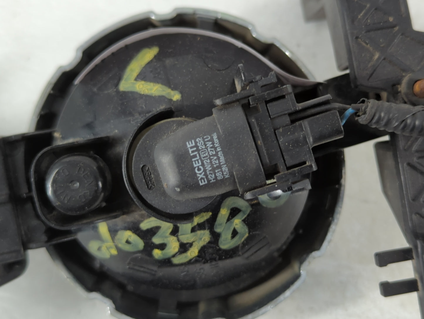 2011-2013 Kia Sorento Driver Left Oem Front Light Lamp - Oemusedautoparts1.com