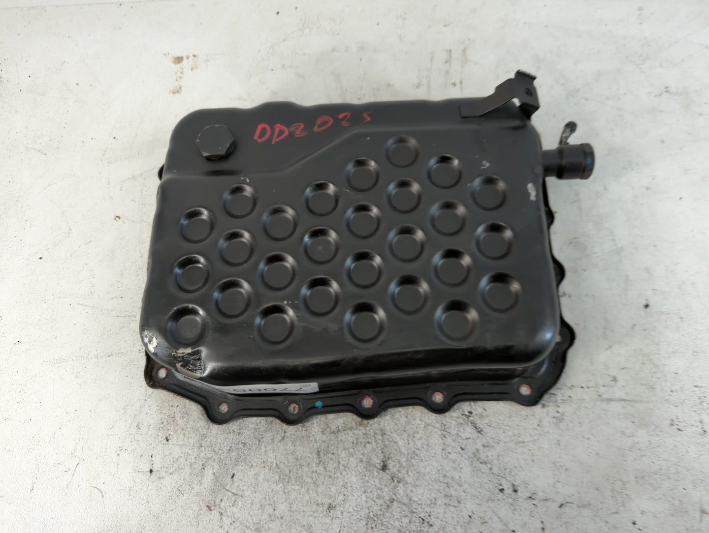 2011-2013 Kia Sorento Engine Oil Pan P/N:0910176398 Fits Fits 2009 2010 2011 2012 2013 OEM Used Auto Parts - Oemusedautopart