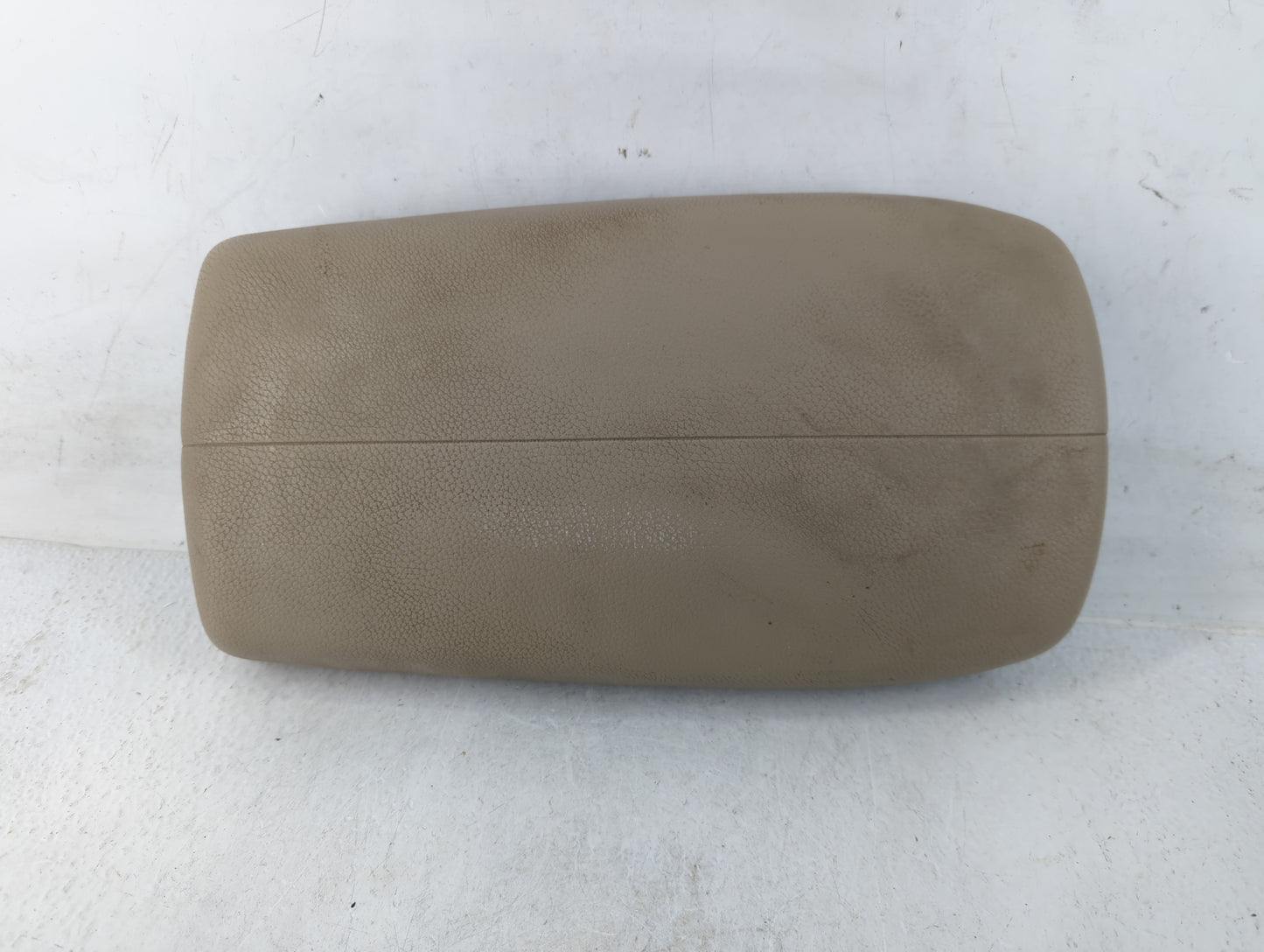 2011-2013 Kia Sorento Center Console Armrest Cover Lid Fits Fits 2011 2012 2013 OEM Used Auto Parts - Oemusedautoparts1.com