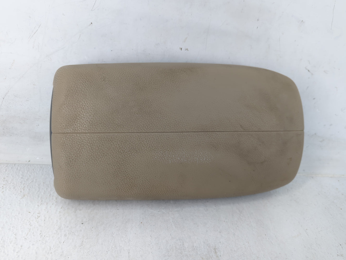 2011-2013 Kia Sorento Center Console Armrest Cover Lid Fits Fits 2011 2012 2013 OEM Used Auto Parts - Oemusedautoparts1.com