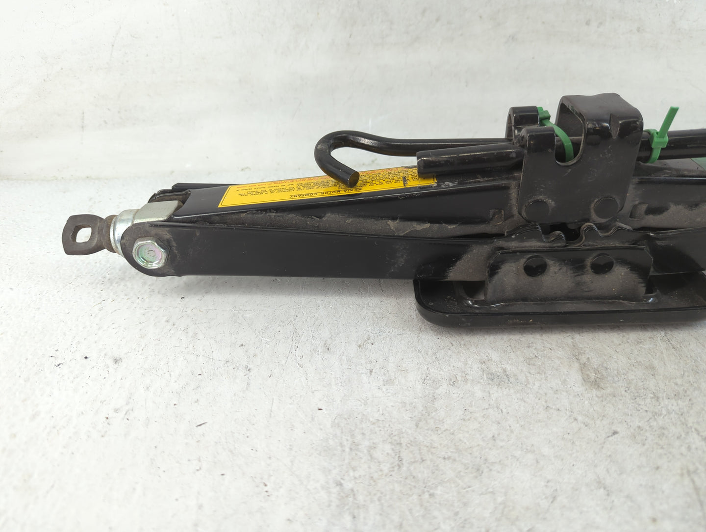 2011 Kia Sorento Spare Scissor Car Jack 784006 - Oemusedautoparts1.com