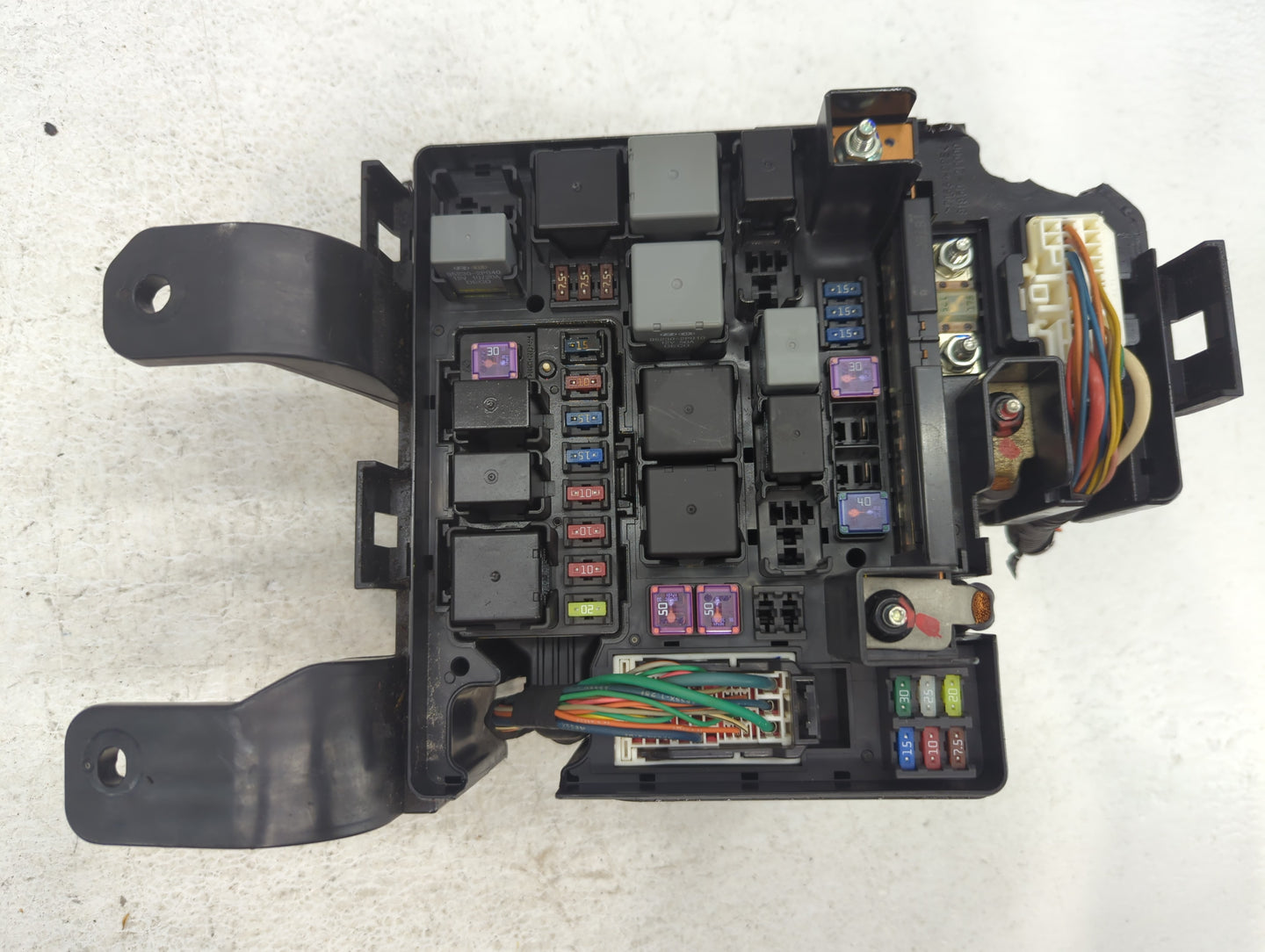 2011-2013 Kia Sorento Fusebox Fuse Box Panel Relay Module P/N:91941-2P020 Fits Fits 2011 2012 2013 OEM Used Auto Parts - Oem