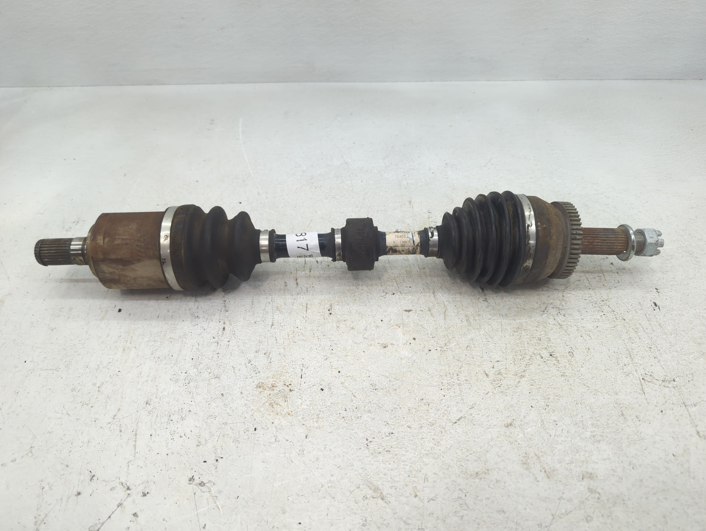 2011-2013 Kia Sorento Axle Shaft Front Driver Cv C/v - Oemusedautoparts1.com