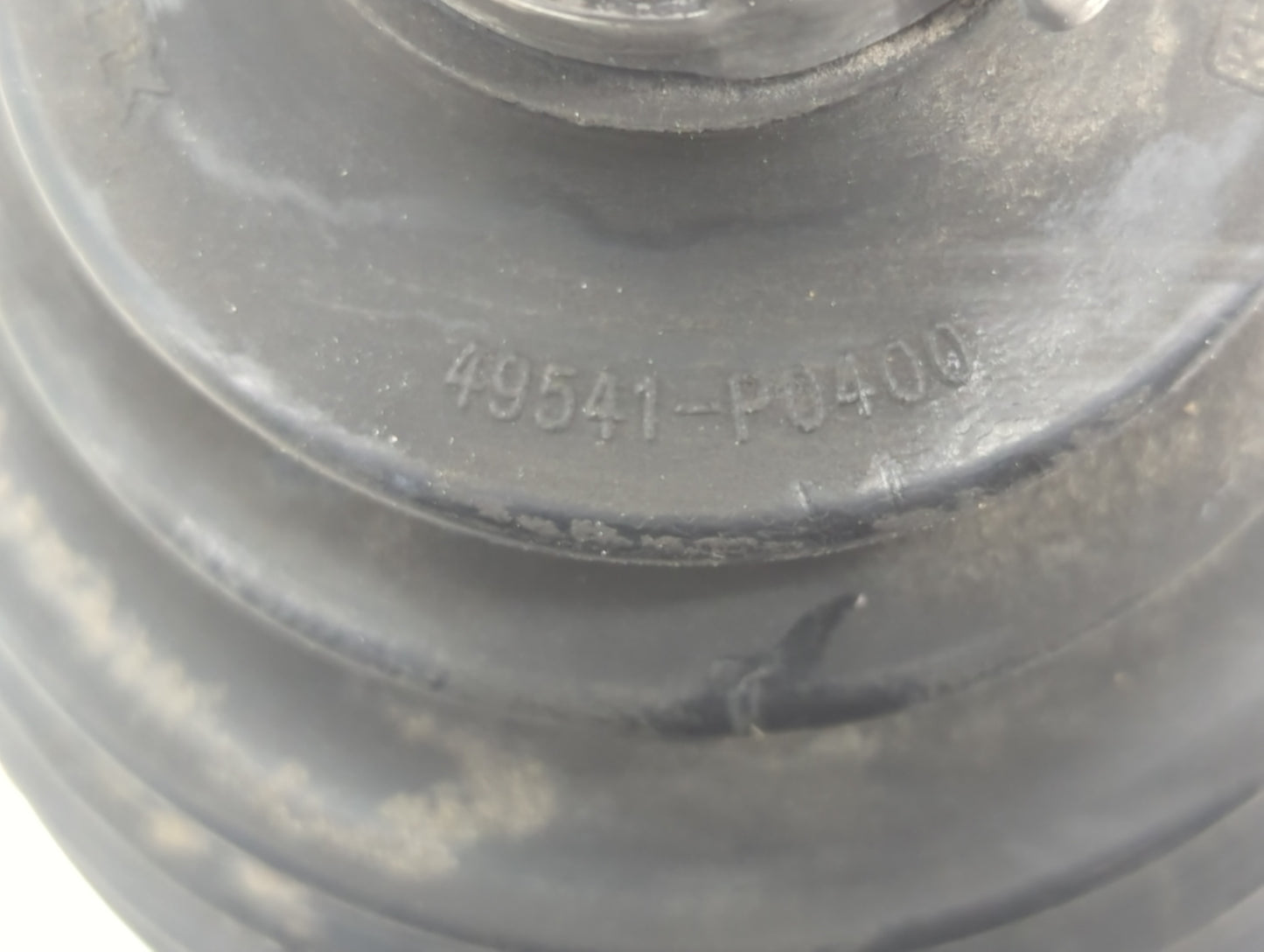 2011-2013 Kia Sorento Axle Shaft Front Driver Cv C/v - Oemusedautoparts1.com