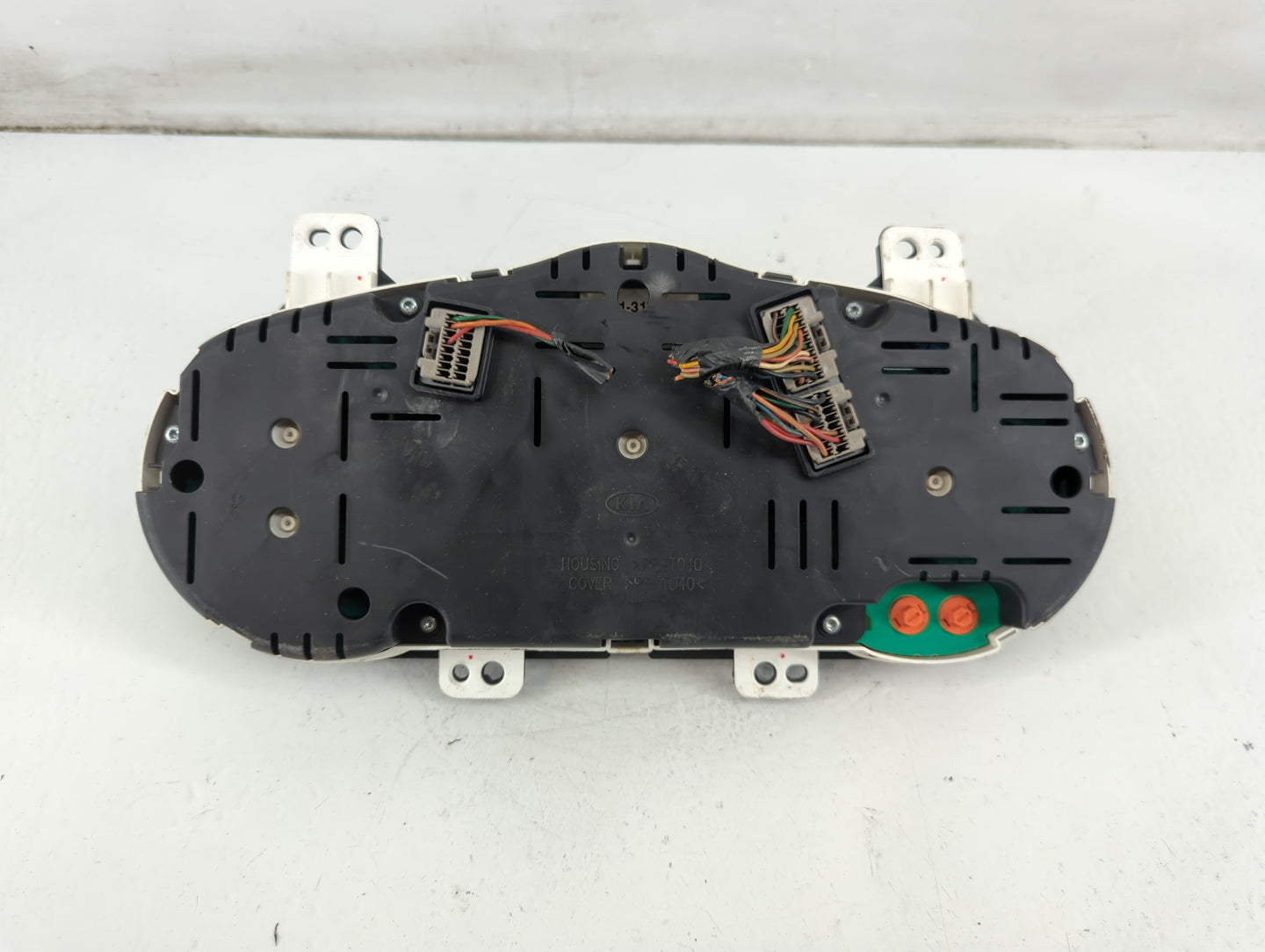 2011 Kia Soul Instrument Cluster Speedometer Gauges P/N:94011-2K230 Fits OEM Used Auto Parts - Oemusedautoparts1.com