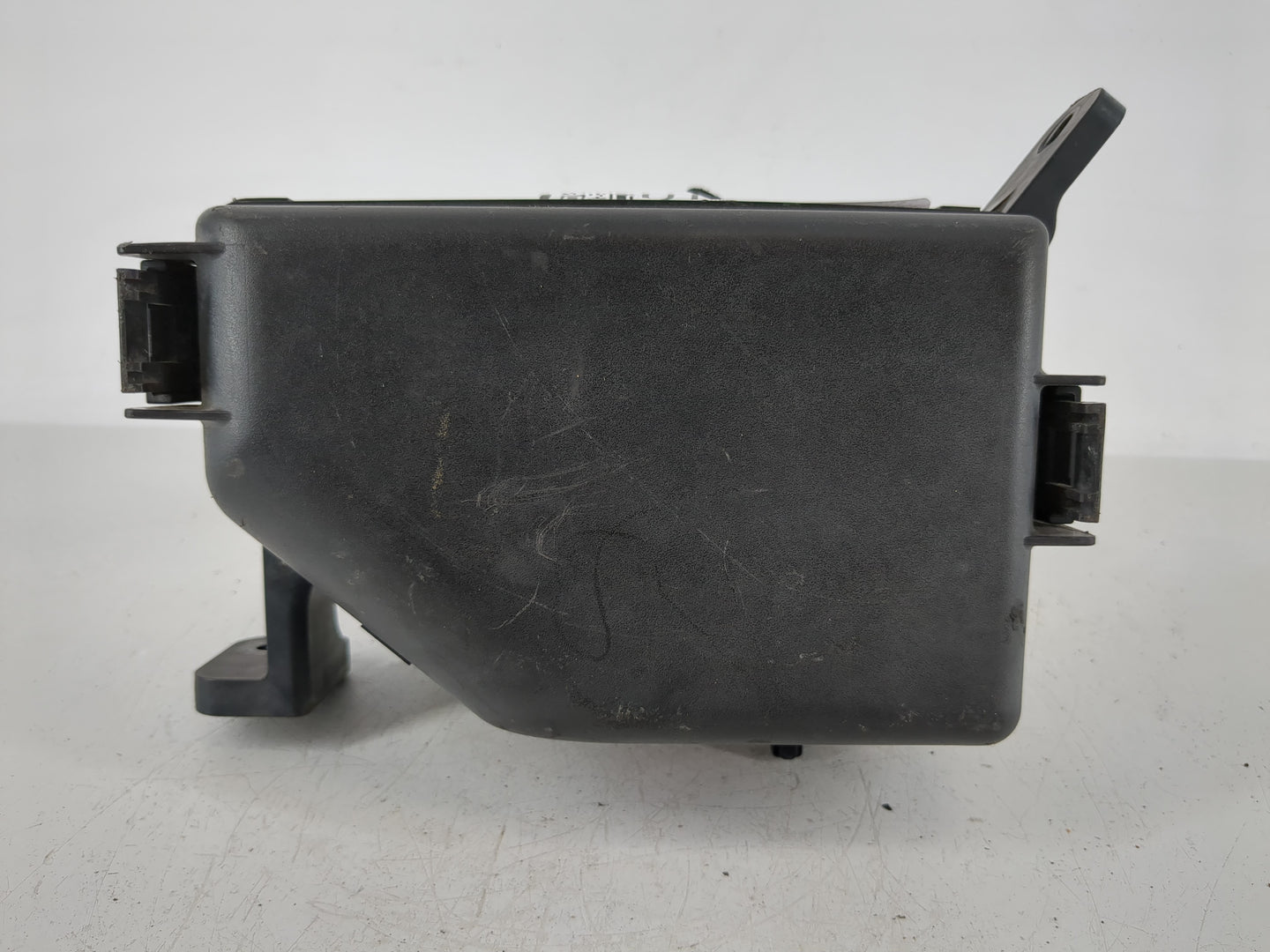 2010-2011 Kia Soul Fusebox Fuse Box Panel Relay Module P/N:912372K925 Fits Fits 2010 2011 OEM Used Auto Parts - Oemusedautop