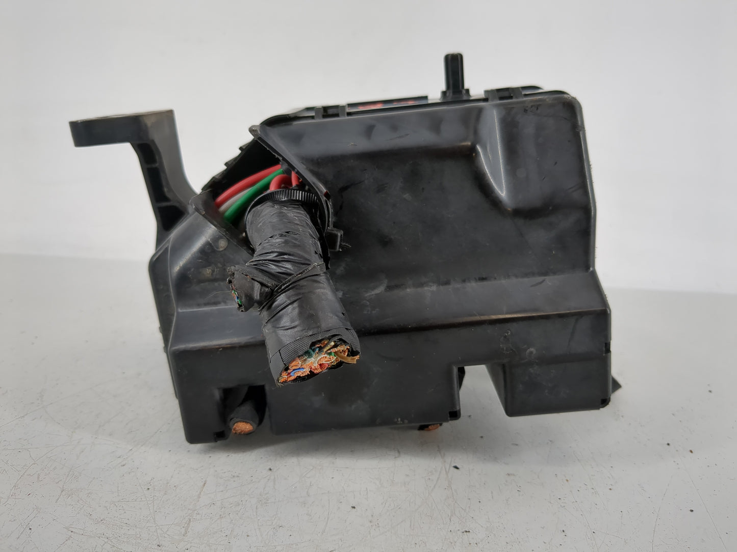 2010-2011 Kia Soul Fusebox Fuse Box Panel Relay Module P/N:912372K925 Fits Fits 2010 2011 OEM Used Auto Parts - Oemusedautop