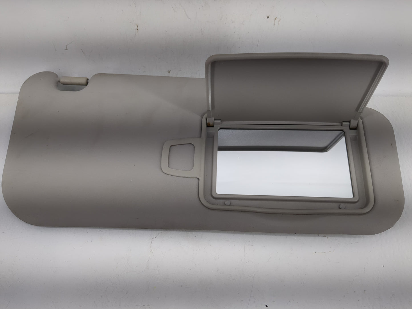 2010-2013 Kia Soul Sun Visor Shade Replacement Passenger Right Mirror Fits Fits 2010 2011 2012 2013 OEM Used Auto Parts - Oe