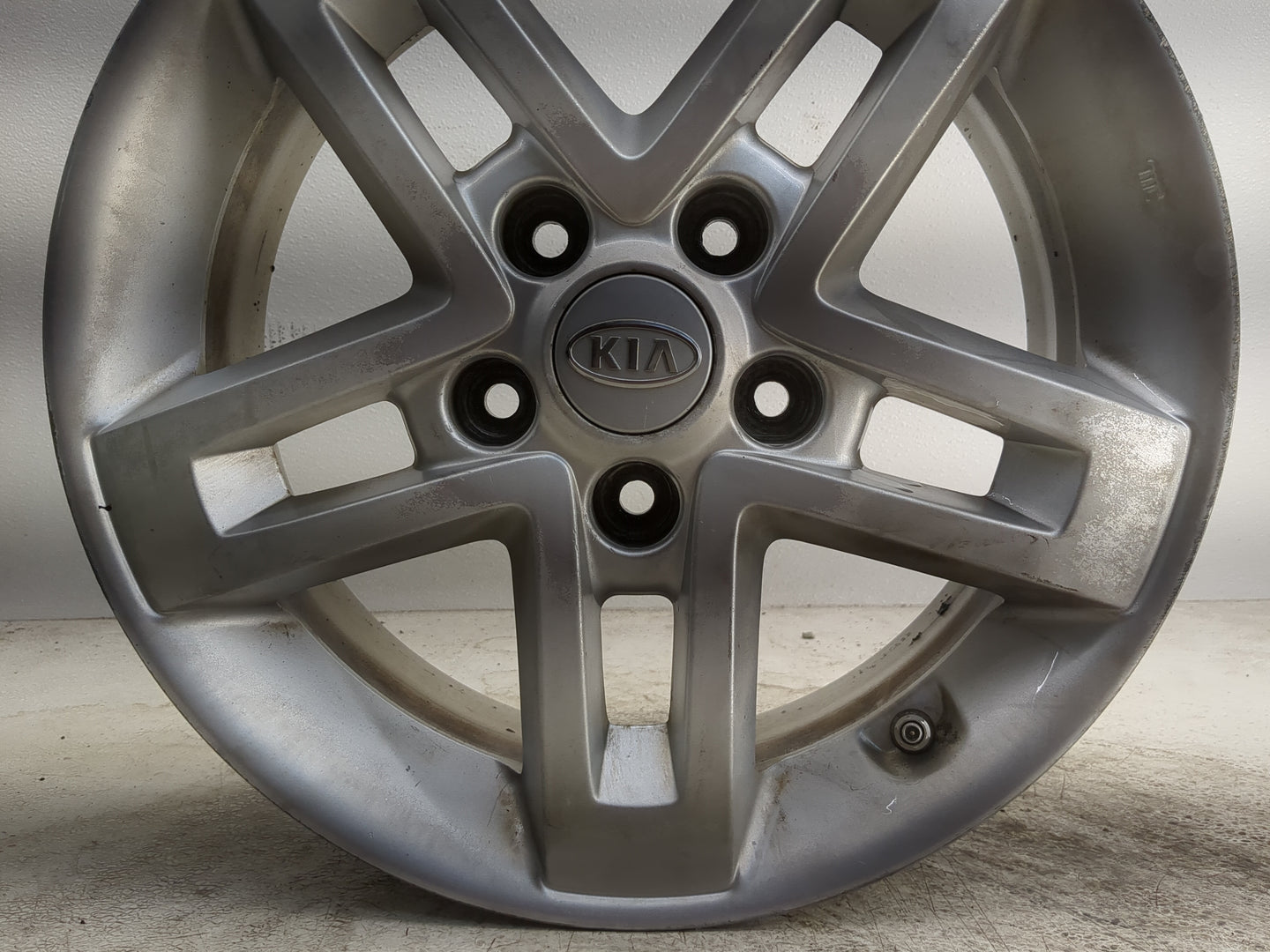 2010-2013 Kia Soul Oem Wheel Rim - Oemusedautoparts1.com