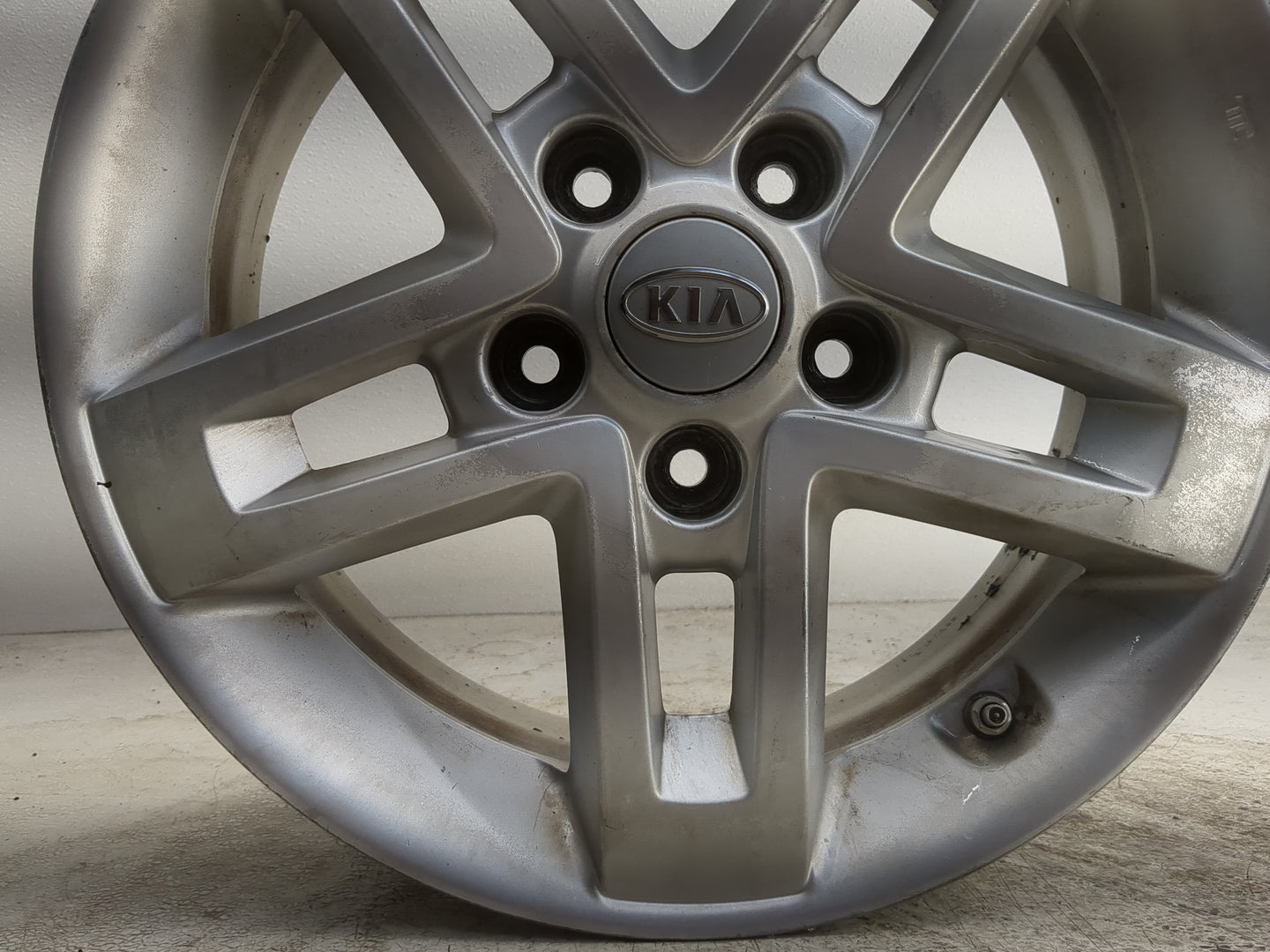 2010-2013 Kia Soul Oem Wheel Rim - Oemusedautoparts1.com
