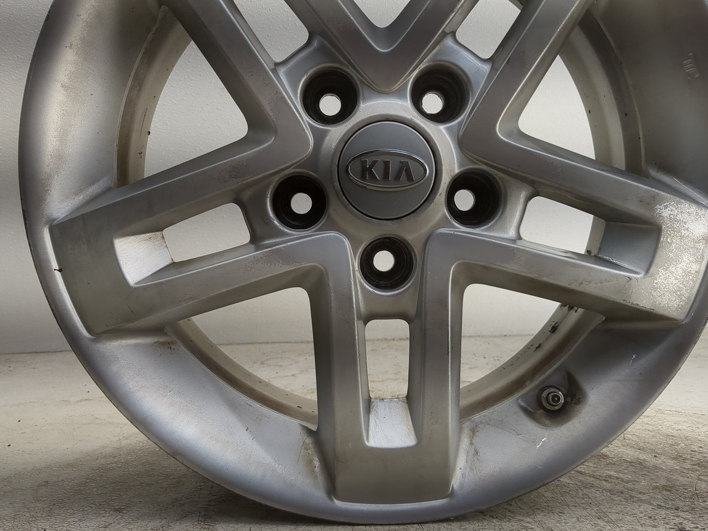 2010-2013 Kia Soul Oem Wheel Rim - Oemusedautoparts1.com