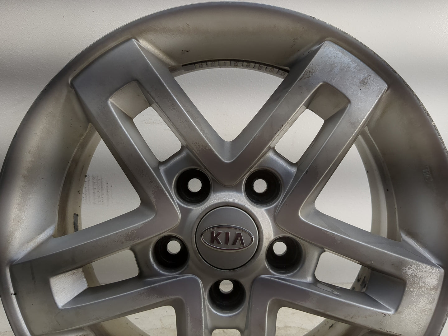 2010-2013 Kia Soul Oem Wheel Rim - Oemusedautoparts1.com