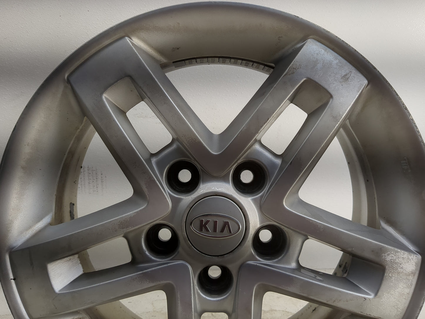 2010-2013 Kia Soul Oem Wheel Rim - Oemusedautoparts1.com