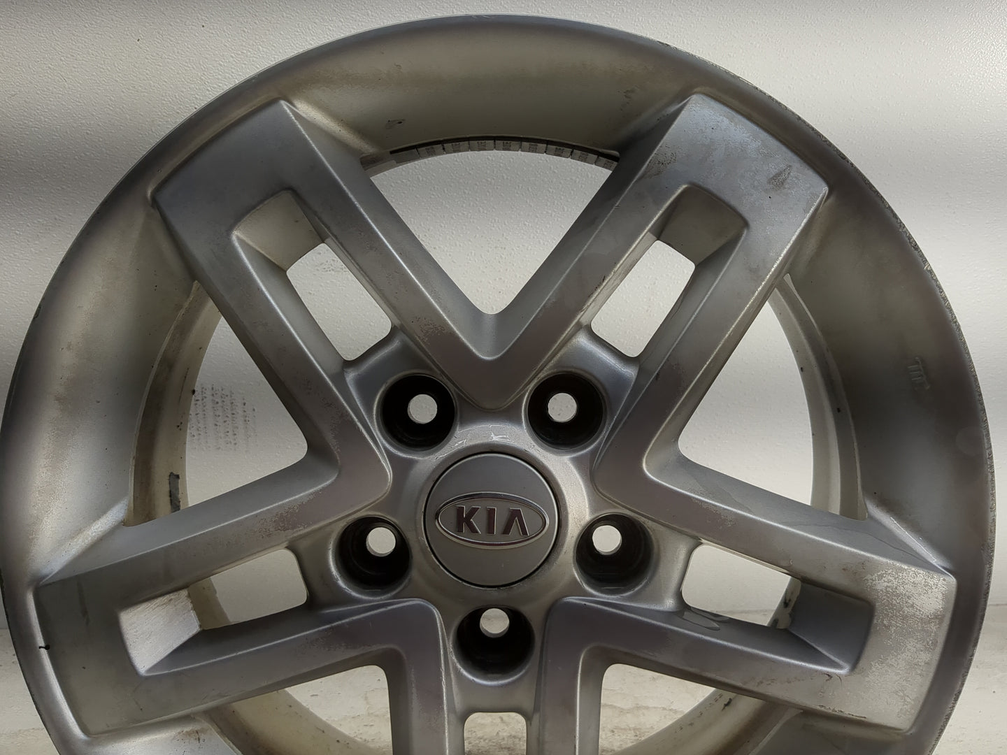 2010-2013 Kia Soul Oem Wheel Rim - Oemusedautoparts1.com