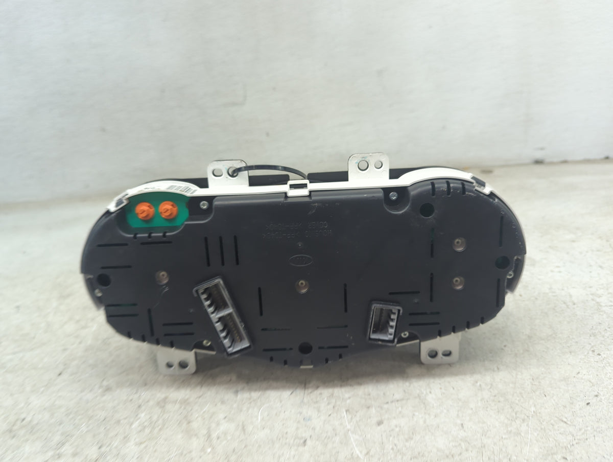 2010-2011 Kia Soul Instrument Cluster Speedometer Gauges P/N:94011-2K260 Miles:185K Fits Fits 2010 2011 OEM Used Auto Parts 