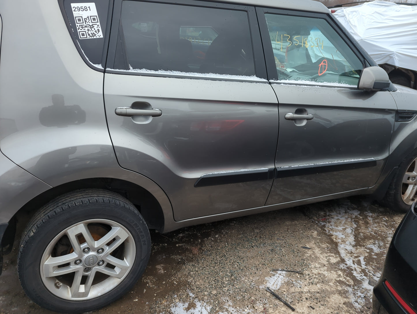 2010-2013 Kia Soul Passenger Rear Door Oem - Oemusedautoparts1.com