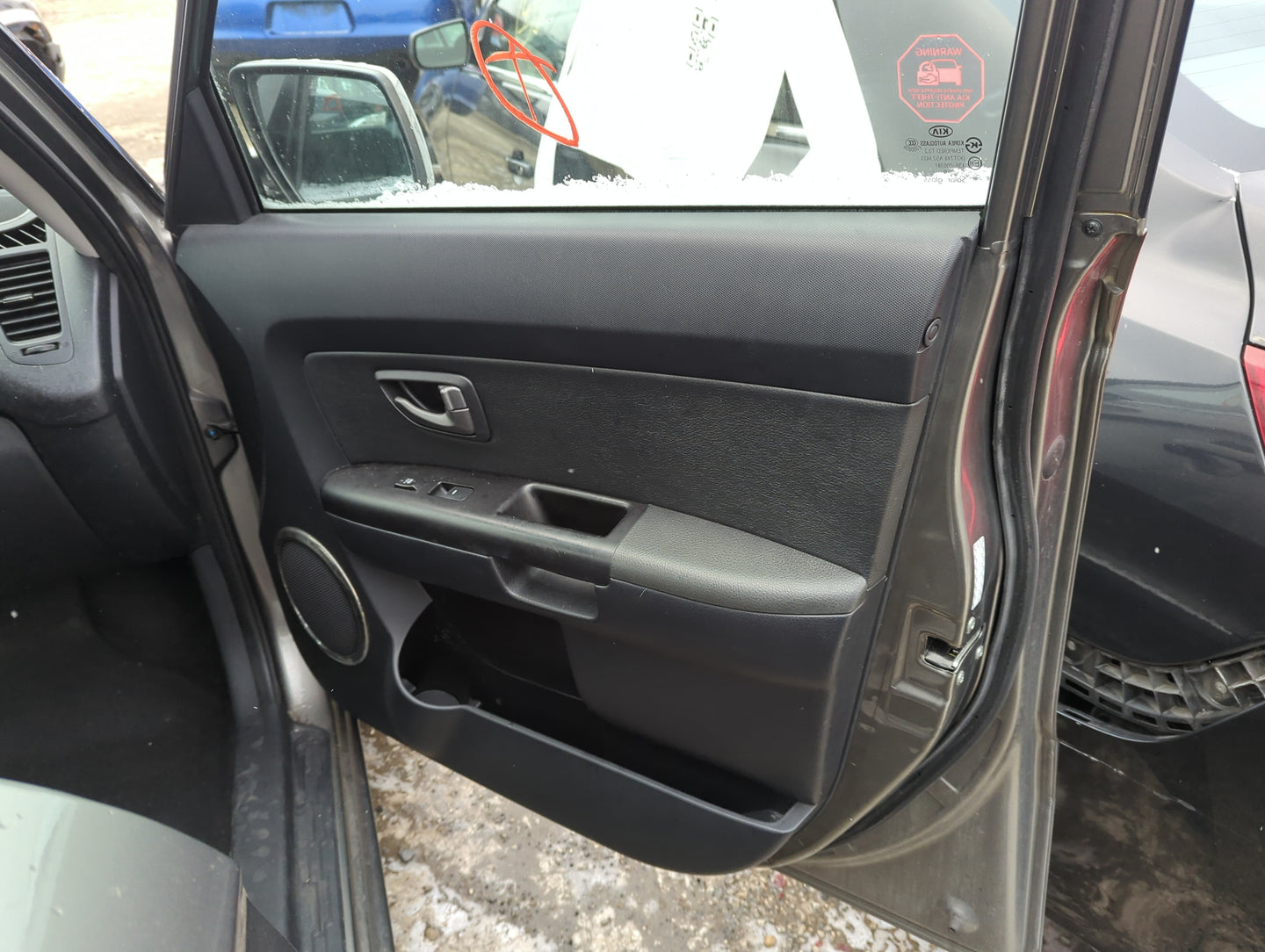 2011 Kia Soul Front Right Passenger Interior Door Panel Trim - Oemusedautoparts1.com