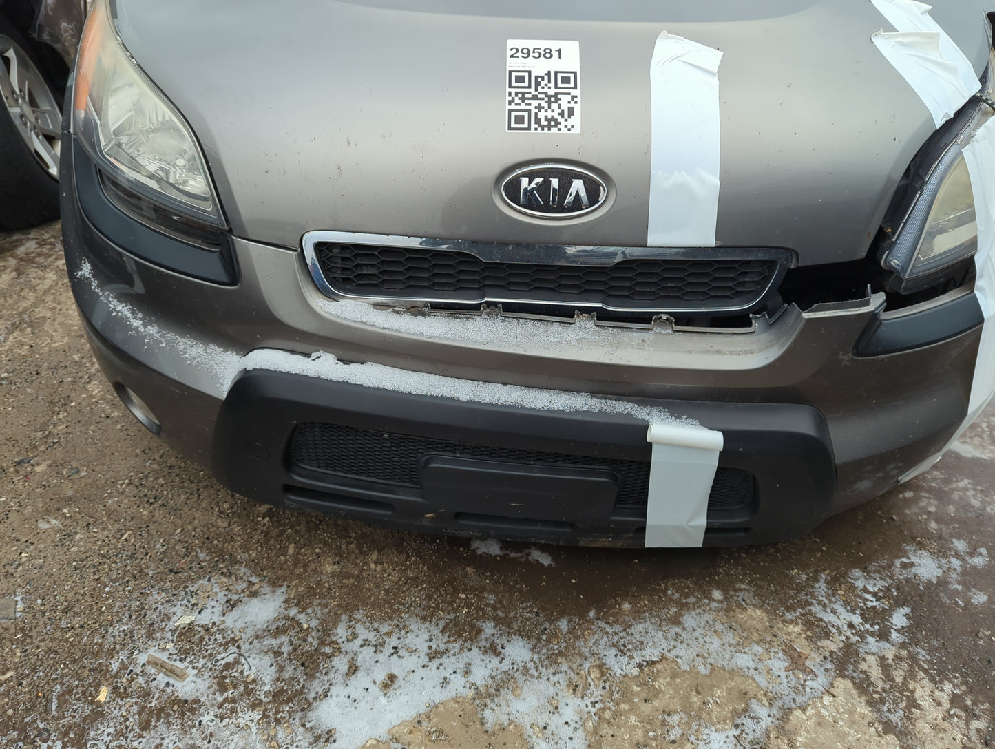 2010-2011 Kia Soul Front Grille Bumper Not Included - Oemusedautoparts1.com
