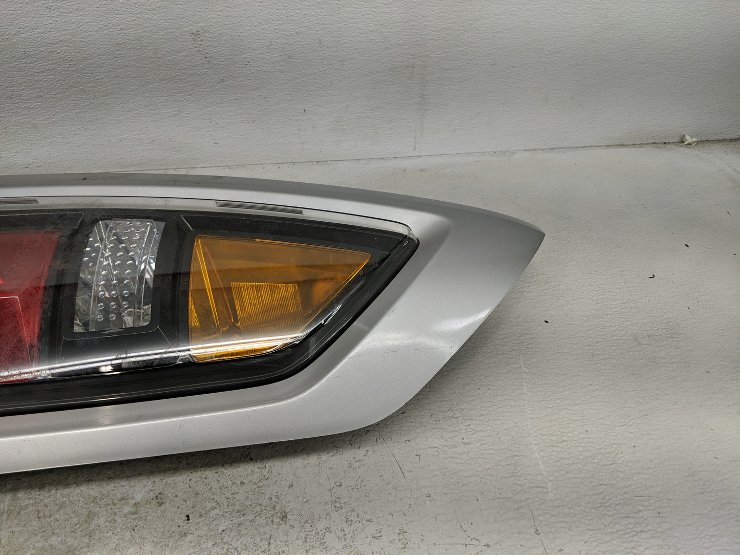 2010-2011 Kia Soul Tail Light Assembly Passenger Right OEM Fits Fits 2010 2011 OEM Used Auto Parts - Oemusedautoparts1.com