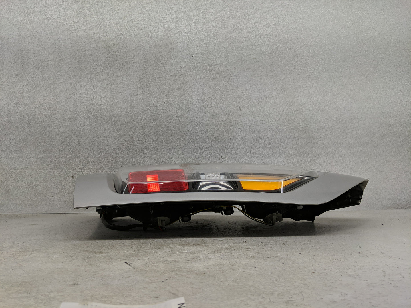 2010-2011 Kia Soul Tail Light Assembly Passenger Right OEM Fits Fits 2010 2011 OEM Used Auto Parts - Oemusedautoparts1.com