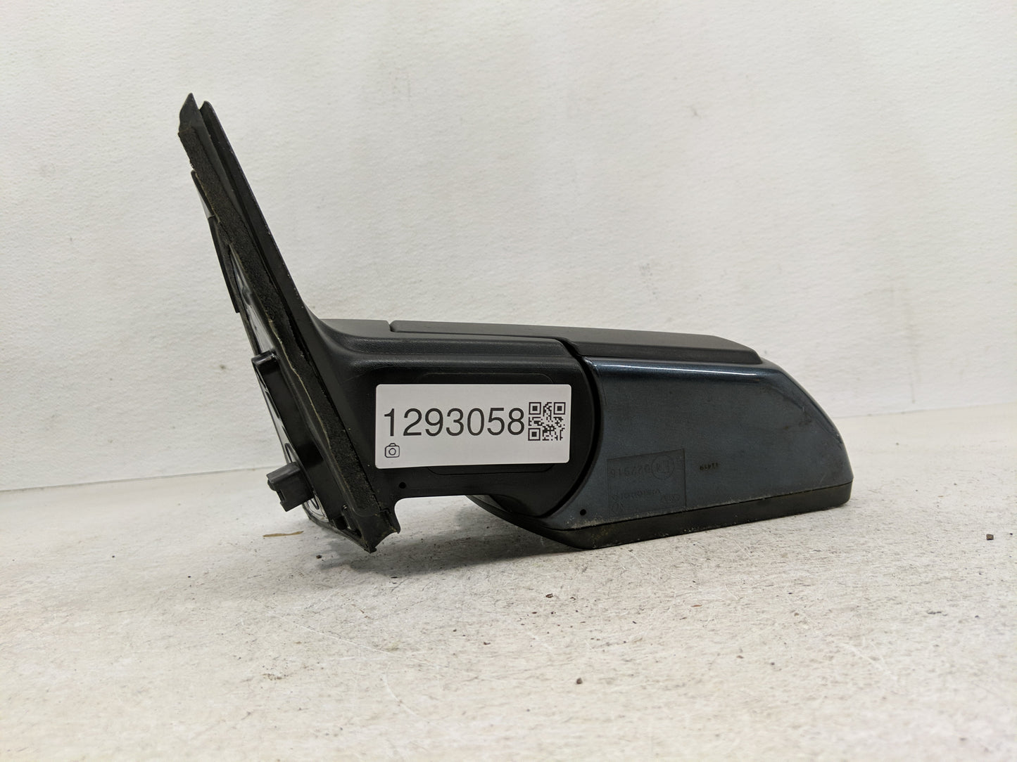 2010-2013 Kia Soul Driver Side View Mirror - Left Door Mirror OEM Used - Oemusedautoparts1.com