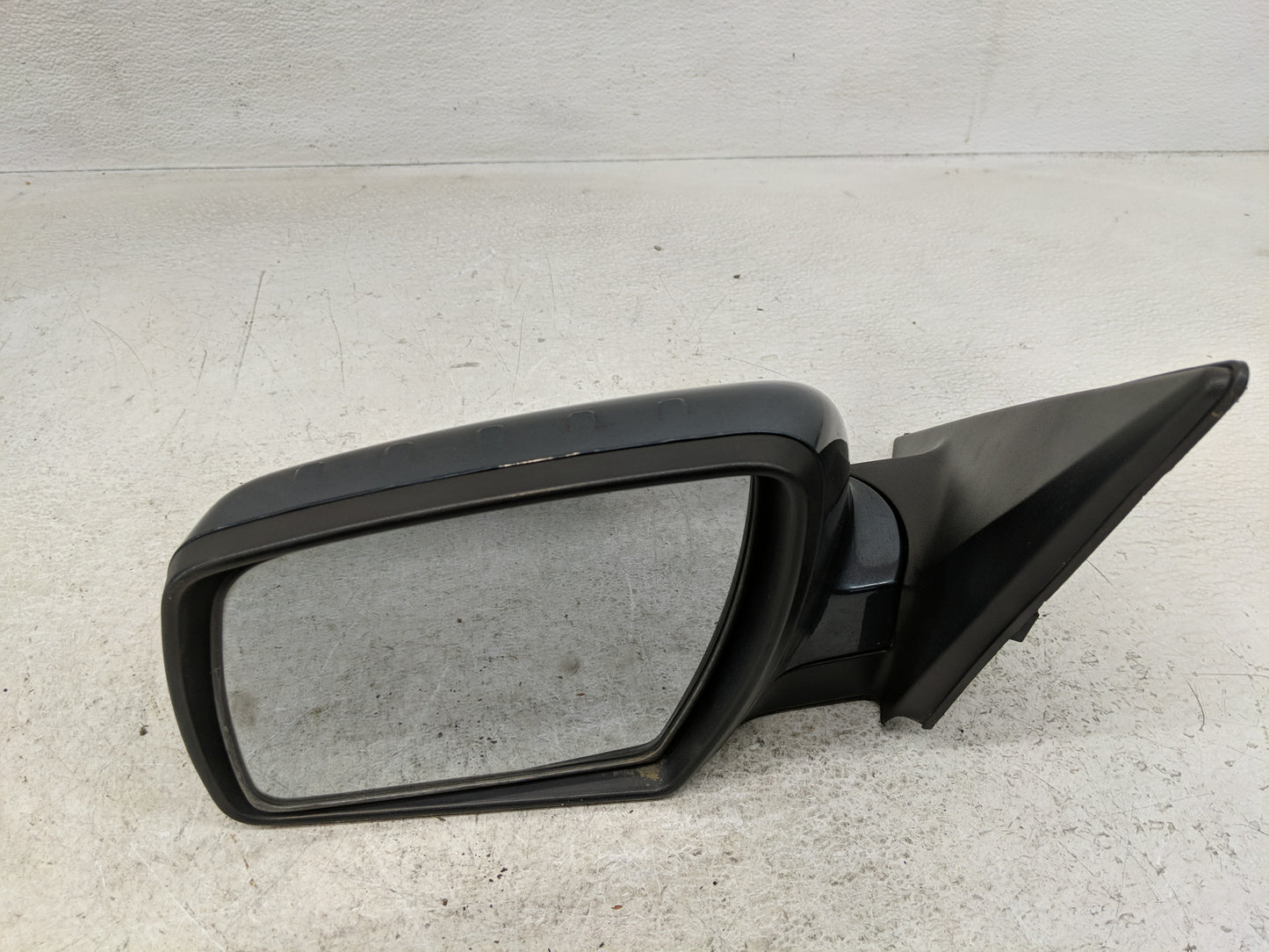 2010-2013 Kia Soul Driver Side View Mirror - Left Door Mirror OEM Used - Oemusedautoparts1.com