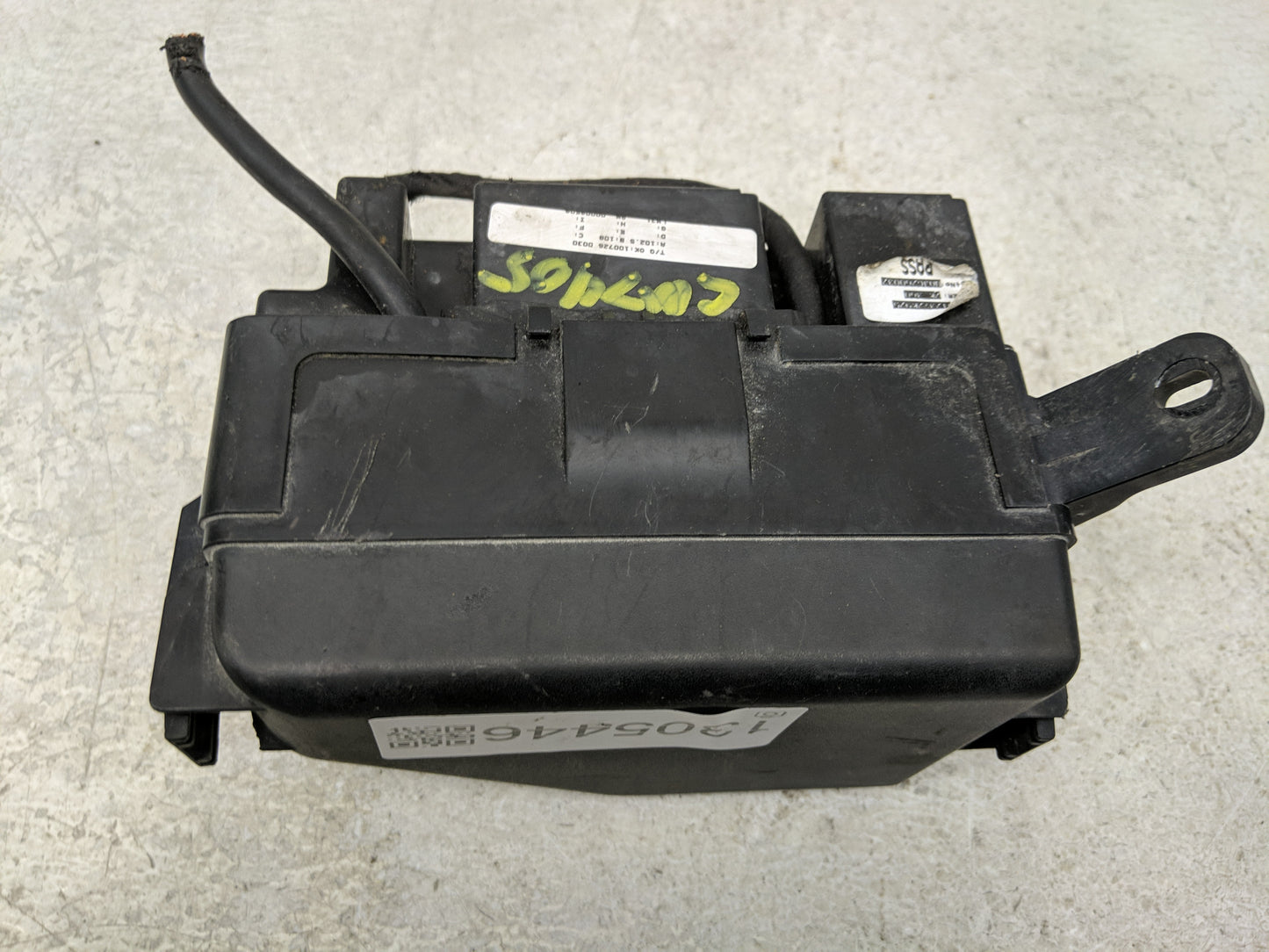 2010-2011 Kia Soul Fusebox Fuse Box Panel Relay Module P/N:91237 2K 925 Fits Fits 2010 2011 OEM Used Auto Parts - Oemusedaut